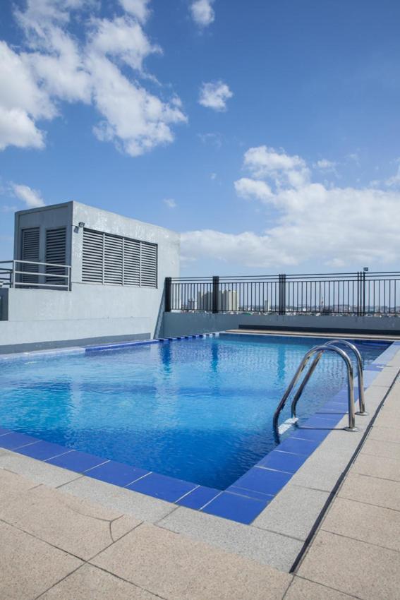 Melbourne Suites 马卡蒂 外观 照片